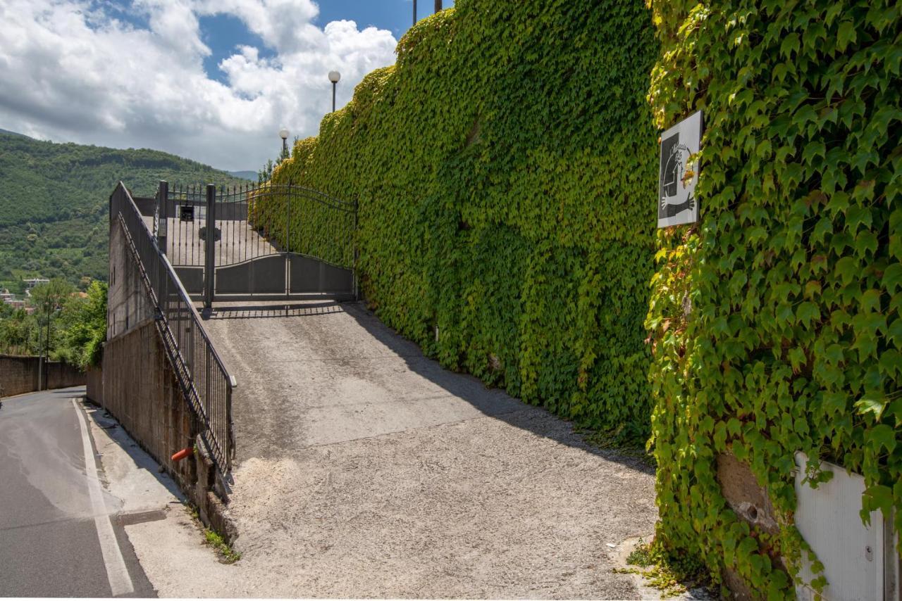 Casola di Napoli B&B L'Abbraccio المظهر الخارجي الصورة